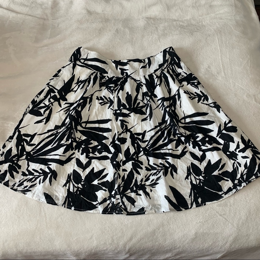 Le Chateau Black & White Cotton Skirt